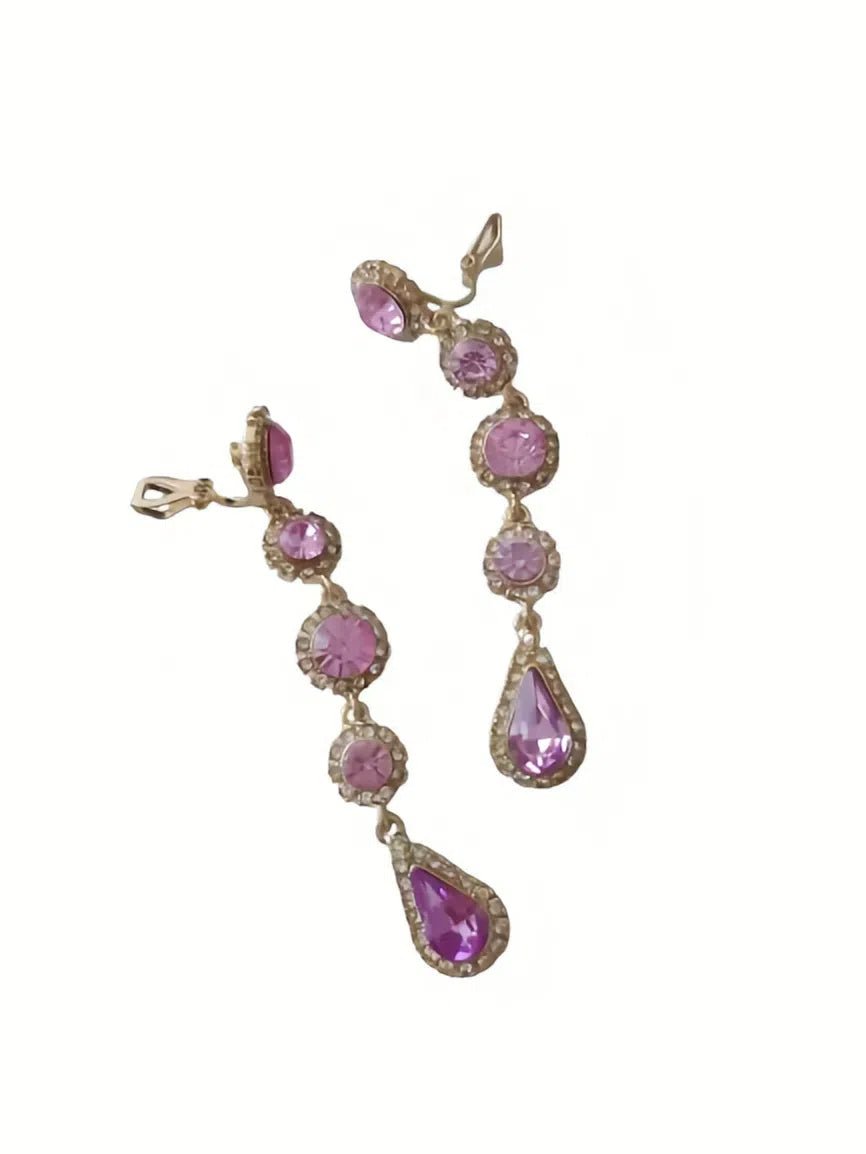 fusion scintillante
violet incandescent
magie pourpre
brillance noble
lueur envoûtante