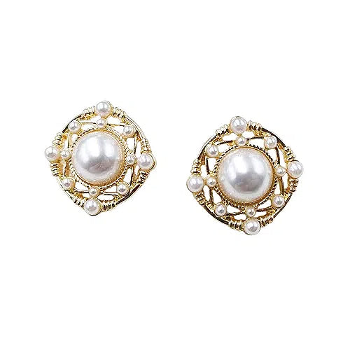 idée cadeau femme
accessoire raffiné
bijou de créateur
perles délicates
bijou artisanal
labyrinthe de perles
bijou perles fait main