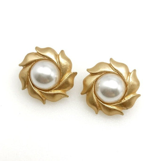 éclat mouvant
perle fluide
poésie marine
éclat changeant
murmure des flots
rythme côtier