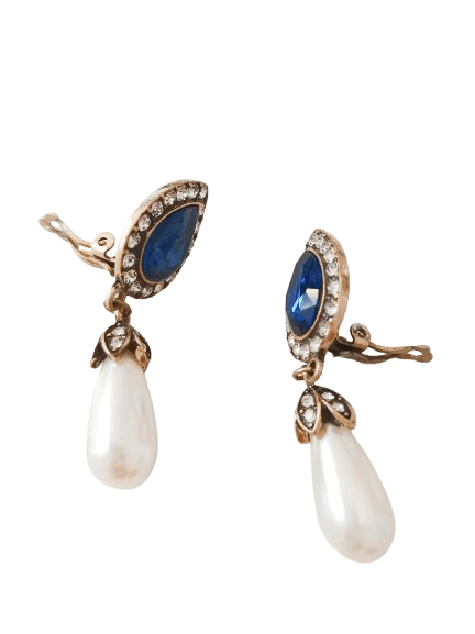 âme d’antan
vibration bleue
héritage vivant
éclat patrimonial
élégance transmise
trace du temps